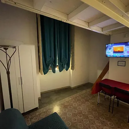 Apartment Casa Termini 3 *